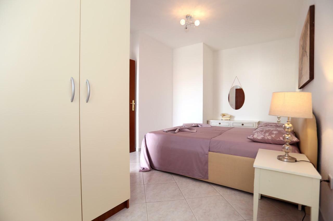 Apartment Katarina Trogir Exteriör bild